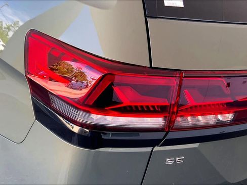 New 2026 Volkswagen Atlas Peak Edition AWD/4WD image 14