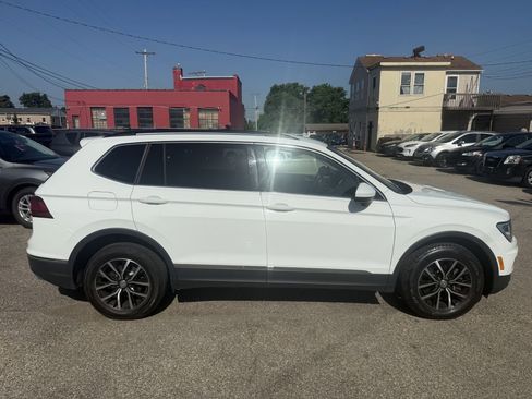 Used 2021 Volkswagen Tiguan SE image 5