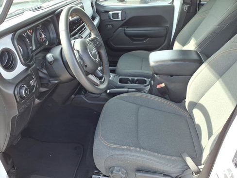 Used 2024 Jeep Wrangler Sport S image 11