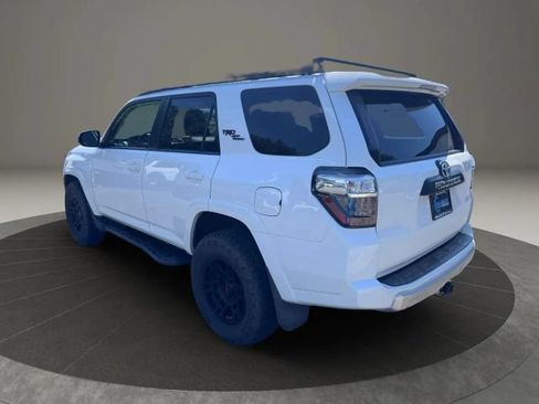 Used 2018 Toyota 4Runner TRD Off-Road AWD/4WD image 3