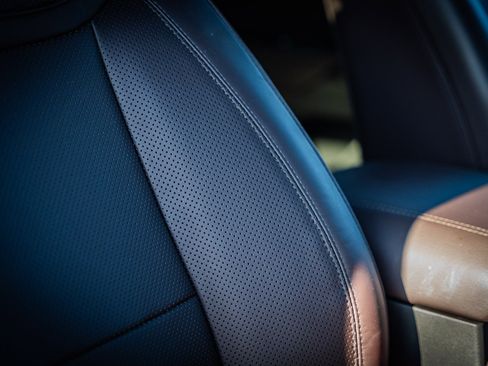 Certified 2025 Ford Explorer Platinum w/ Ultimate Package image 13