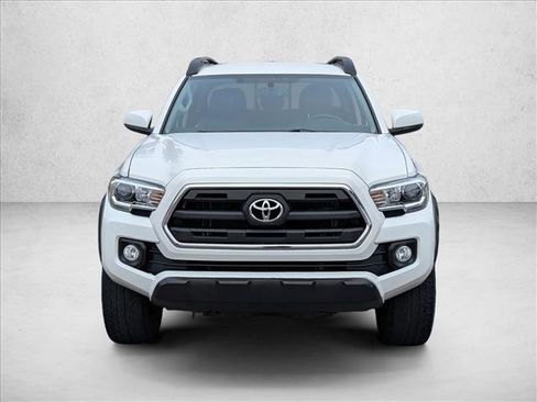 Used 2016 Toyota Tacoma SR5 image 2