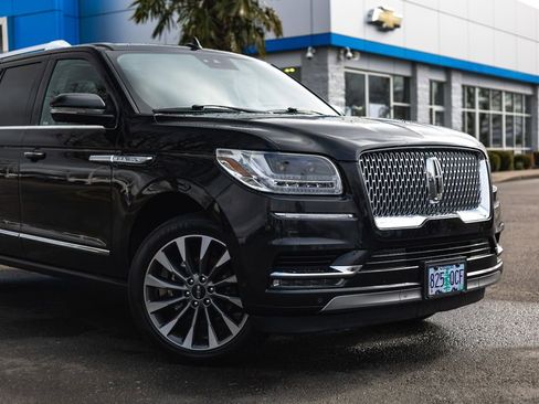 Used 2021 Lincoln Navigator L Reserve image 3
