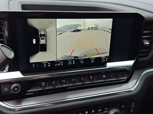 Used 2025 Chevrolet Silverado 2500 High Country w/ Technology Package image 18