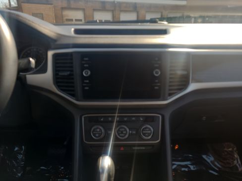 Used 2018 Volkswagen Atlas SE image 20