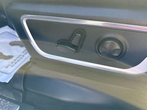 Used 2022 RAM 1500 Laramie image 26