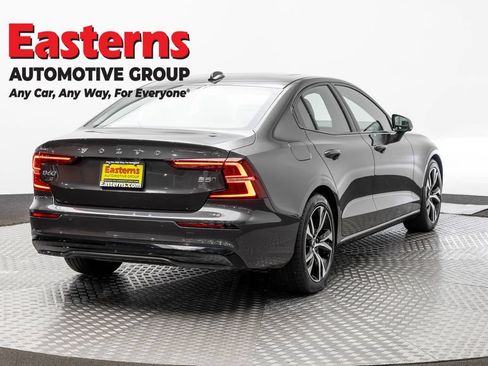 Used 2024 Volvo S60 B5 Core AWD/4WD image 5