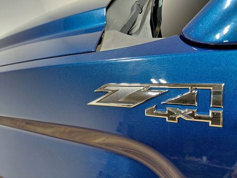 Used 2018 GMC Sierra 1500 SLE image 25