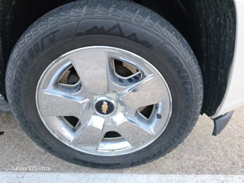 Used 2010 Chevrolet Suburban LTZ image 38