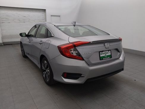 Used 2018 Honda Civic EX-T image 5
