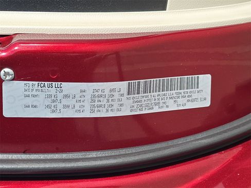 Used 2020 Chrysler Pacifica Limited image 36