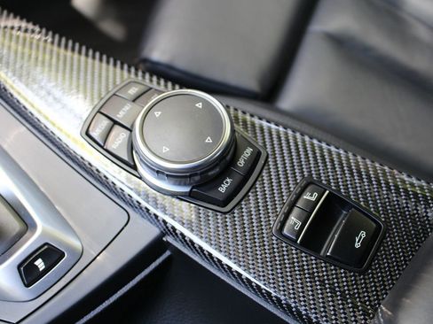 Used 2015 BMW M4 Convertible image 42