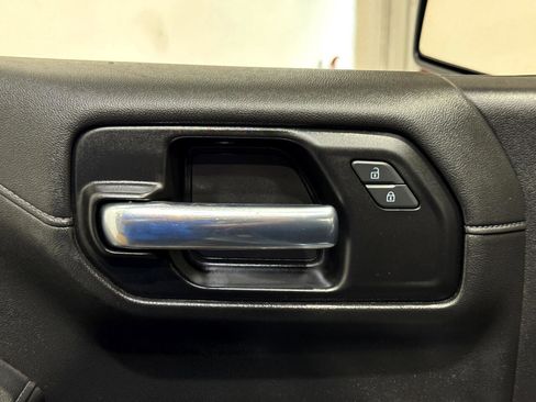 Used 2020 Chevrolet Silverado 1500 LT Trail Boss image 30