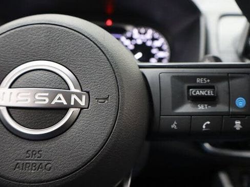 Used 2024 Nissan Rogue SV FWD image 31
