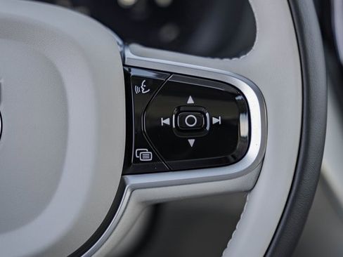 New 2026 Volvo XC60 B5 Ultra w/ Climate Package image 27