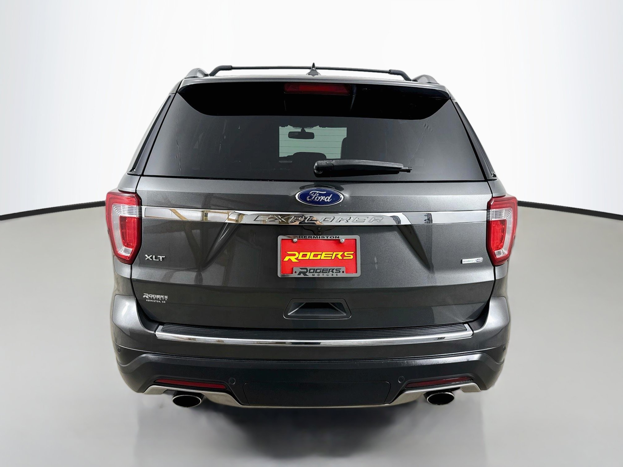 Used 2018 Ford Explorer XLT w/ Equipment Group 202A AWD/4WD image 7