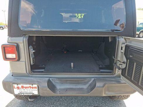 Used 2019 Jeep Wrangler Unlimited Sport S AWD/4WD image 27