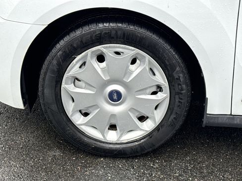 Used 2014 Ford Transit Connect XLT image 12