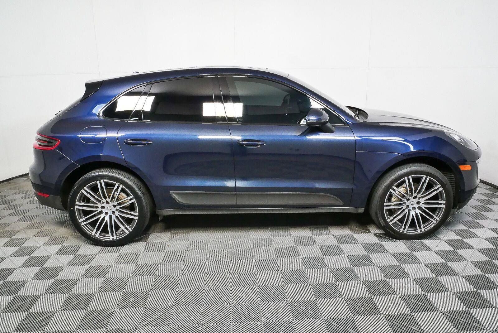 Used 2018 Porsche Macan S AWD/4WD image 35