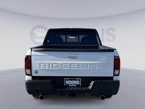 Used 2024 Honda Ridgeline Black Edition image 5