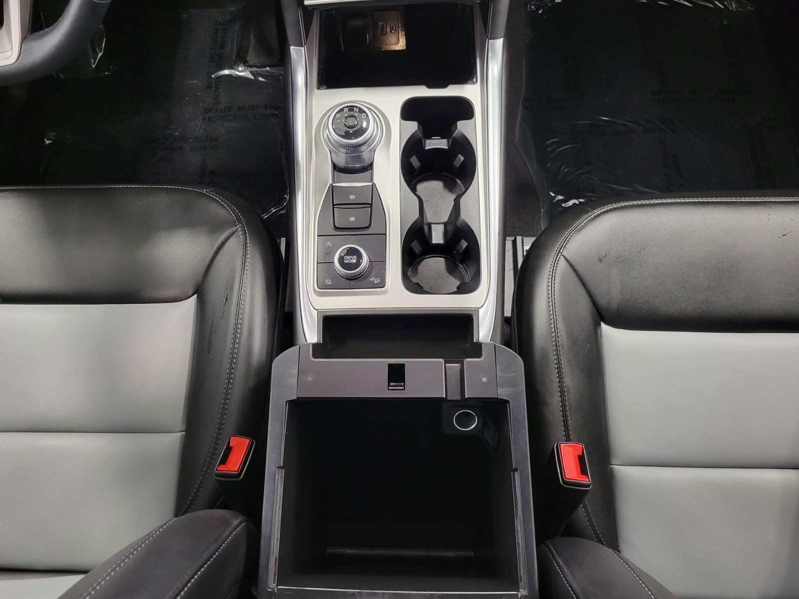 Used 2024 Ford Explorer XLT w/ Equipment Group 202A AWD/4WD image 45