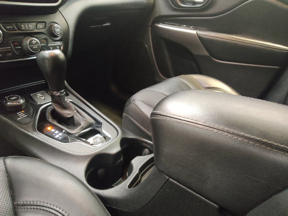 Used 2020 Jeep Cherokee Limited AWD/4WD image 26
