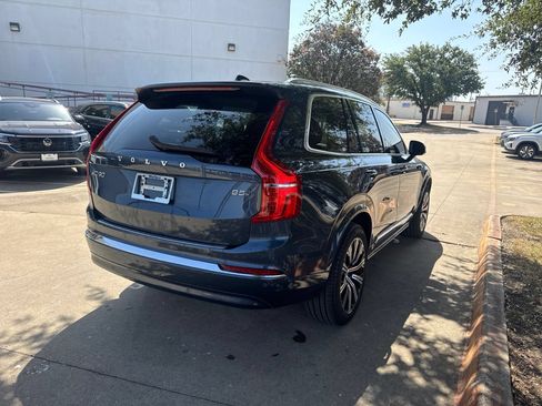 Used 2025 Volvo XC90 B5 Core w/ Protection Package Premier AWD/4WD image 5