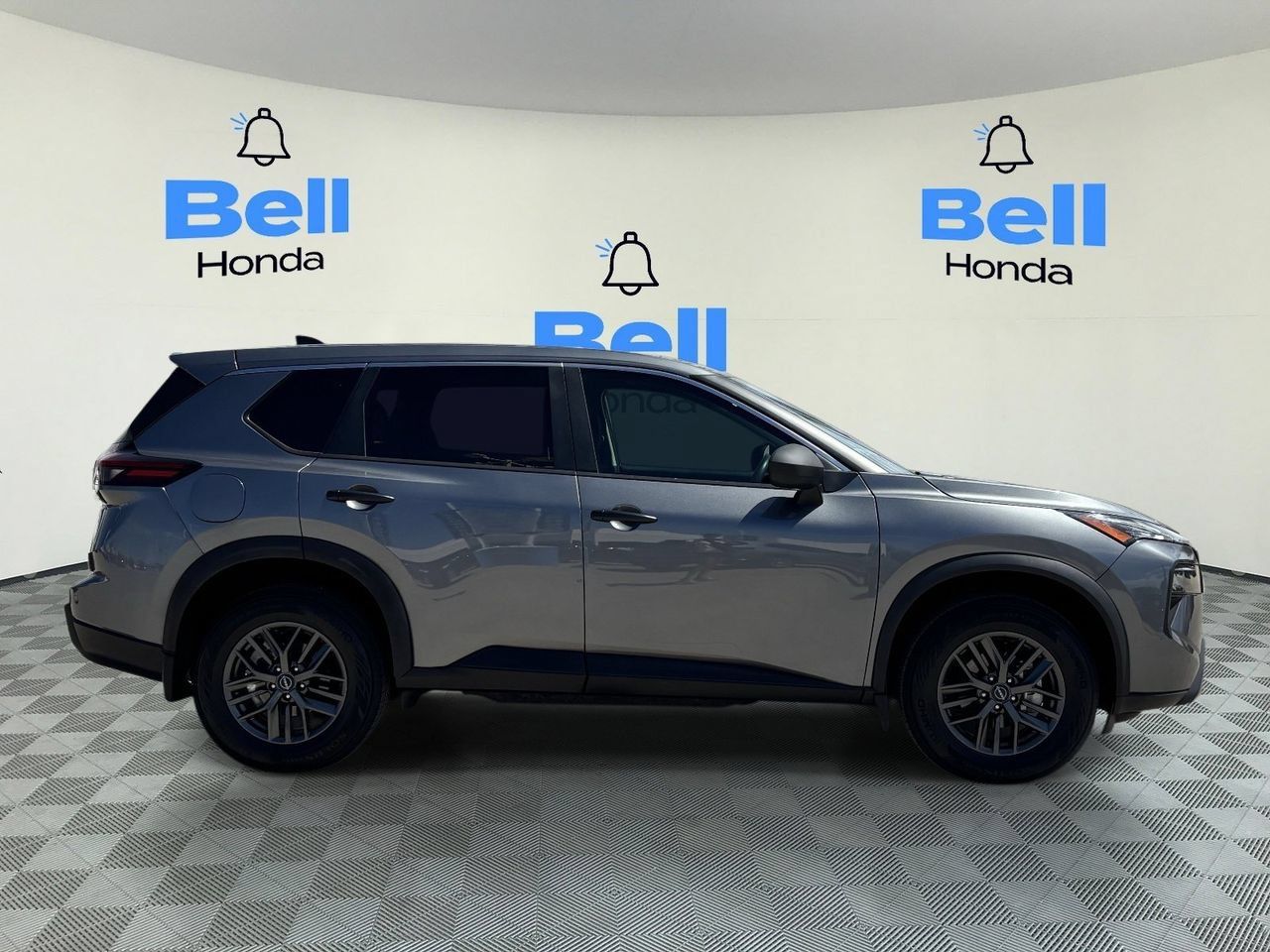 Used 2024 Nissan Rogue S FWD image 5