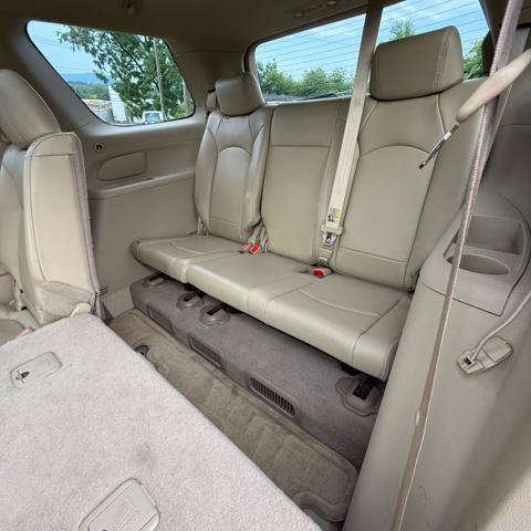 Used 2008 Saturn Outlook XR w/ Premium Trim Package FWD image 13
