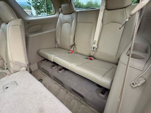 Used 2008 Saturn Outlook XR w/ Premium Trim Package image 13