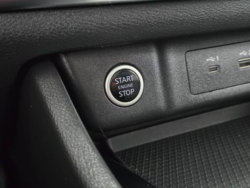 Used 2021 Nissan Rogue SV w/ Premium Package image 34