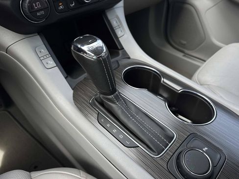 Used 2019 GMC Acadia SLT FWD image 26