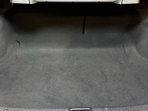 Used 2013 Mercedes-Benz C 250 Sedan image 17