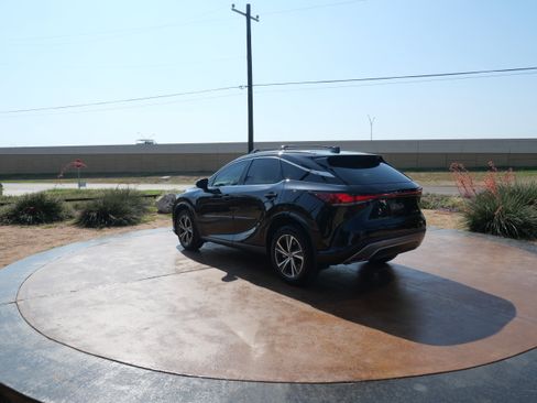 Used 2023 Lexus RX 350 Premium image 4