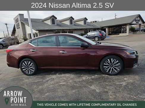 Used 2024 Nissan Altima 2.5 SV image 13