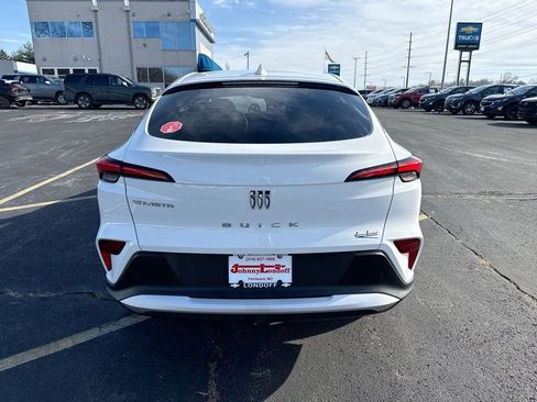 Certified 2025 Buick Envista Preferred image 22