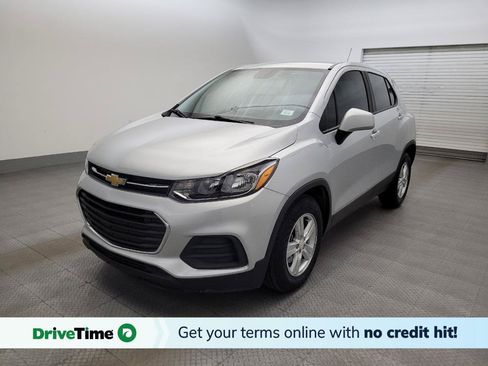 Used 2022 Chevrolet Trax LS w/ Tint and Cruise Package FWD image 1