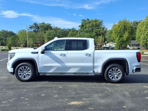 Used 2024 GMC Sierra 1500 Denali w/ Technology Package AWD/4WD image 21