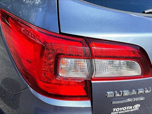 Used 2018 Subaru Outback 2.5i Limited AWD/4WD image 20