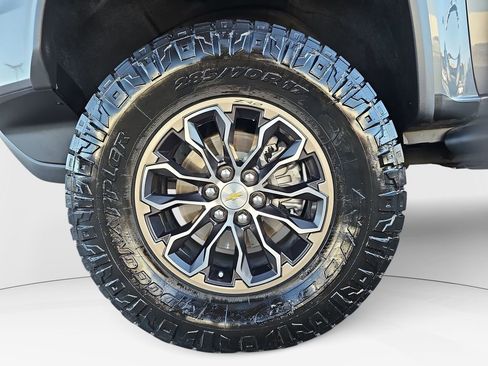 Used 2022 Chevrolet Colorado ZR2 AWD/4WD image 25