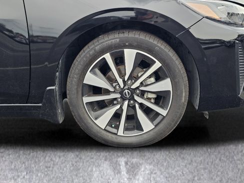 Used 2024 Nissan Sentra SV w/ SV Premium Package FWD image 6