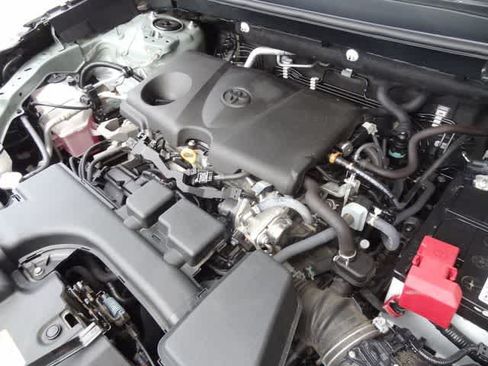 Used 2023 Toyota RAV4 XLE FWD image 36