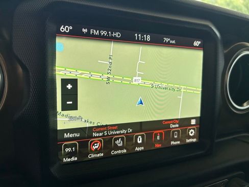 Used 2021 Jeep Wrangler Unlimited Rubicon AWD/4WD image 10
