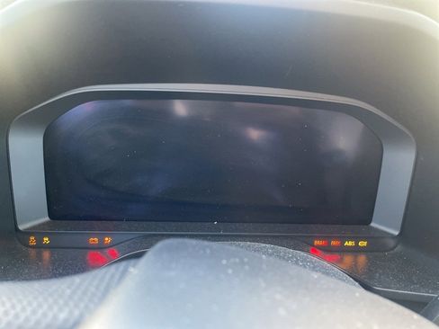 Used 2024 Mitsubishi Outlander SE image 12