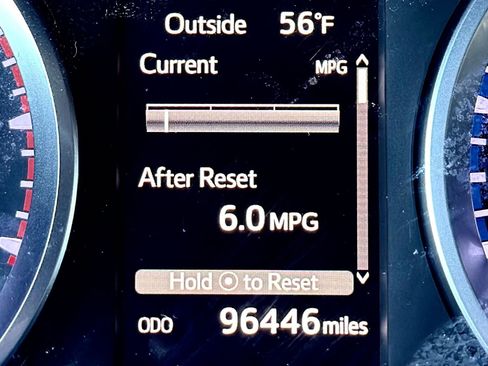 Used 2018 Toyota Highlander LE image 25