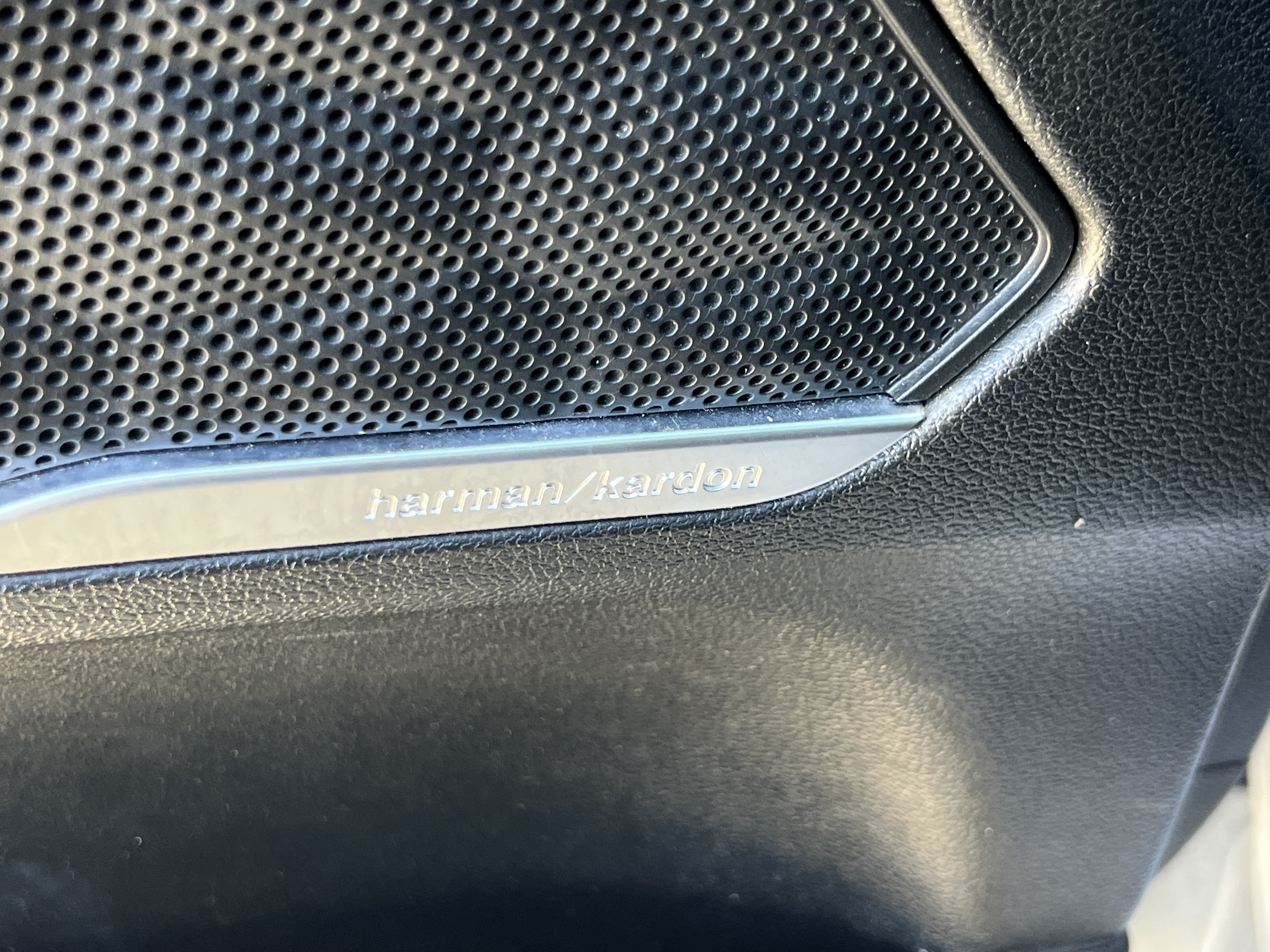 Used 2021 Hyundai Santa Fe Limited FWD image 27