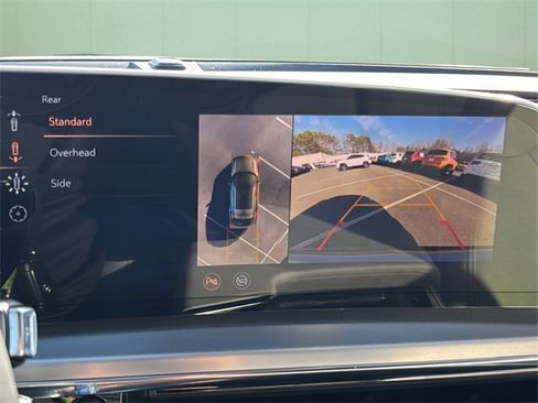 Used 2024 Cadillac Lyriq Sport image 32