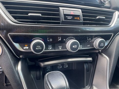 Certified 2022 Honda Accord Sport image 18