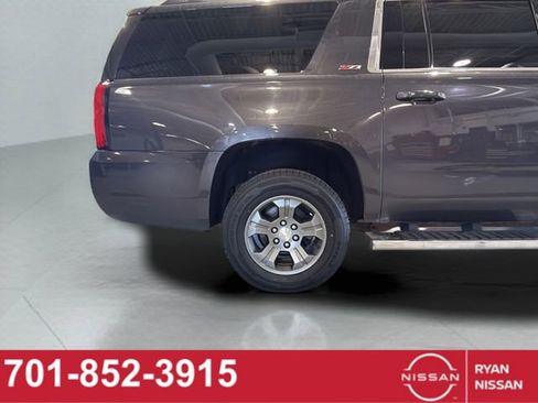 Used 2016 Chevrolet Suburban LT image 21