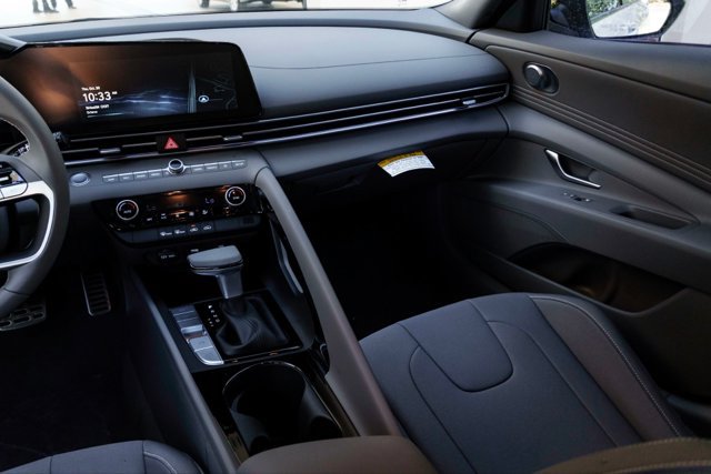 New 2025 Hyundai Elantra SEL FWD image 48